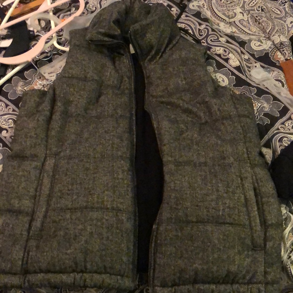 Old navy vest